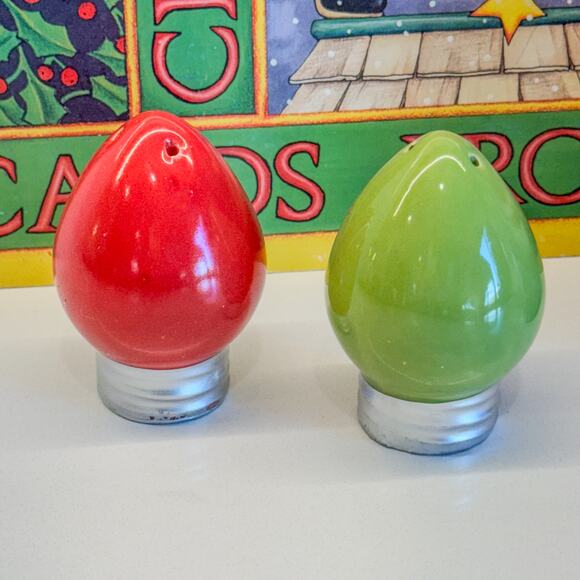 Holiday Christmas Light Bulb Ceramic Salt and Pepper Shaker Set, Holiday Kitchen - Picture 2 of 10